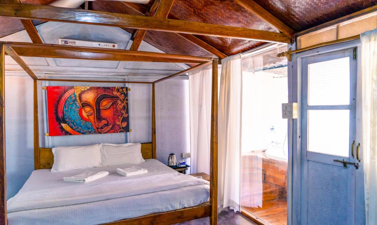 Village Susegat Beach Resort Морджим Экстерьер фото