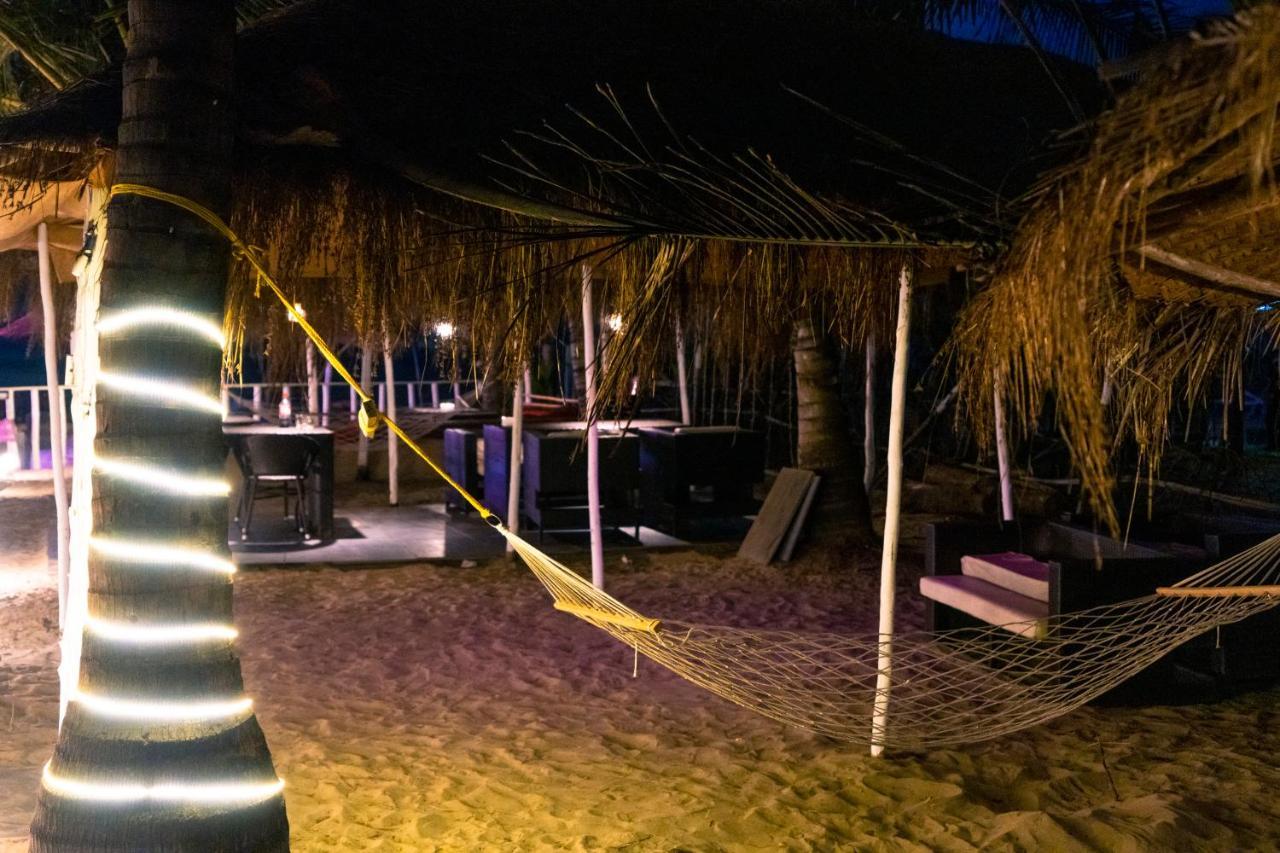 Village Susegat Beach Resort Морджим Экстерьер фото