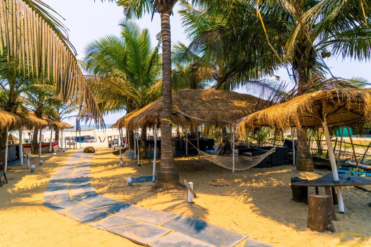 Village Susegat Beach Resort Морджим Экстерьер фото