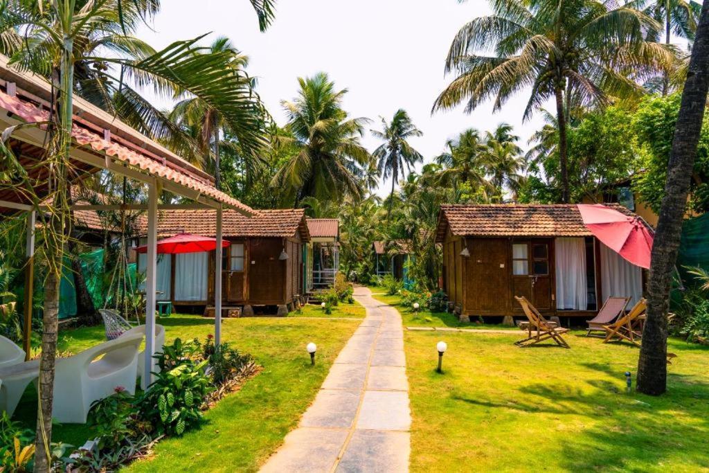 Village Susegat Beach Resort Морджим Экстерьер фото